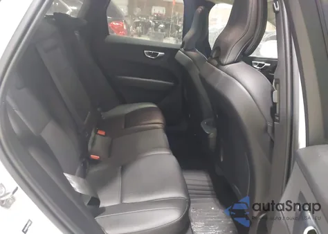 2021 Volvo Xc60 T5 Momentum из США, поврежденный, VIN YV4102RK5M1784533